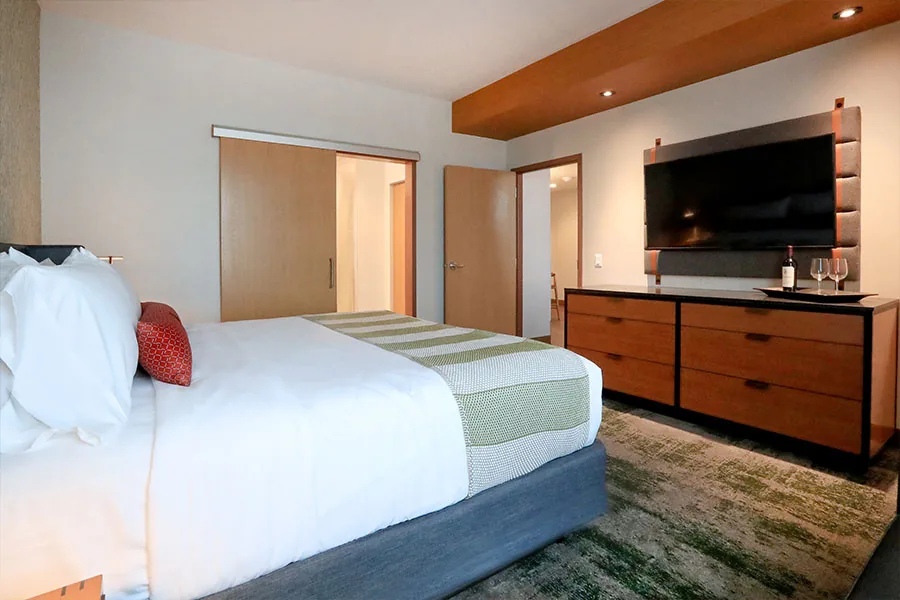 tacoma grand suite room corner